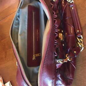 Marc Jacobs Bags - Marc Jacobs burgundy handbag Marc Jacobs Bags - Marc Jacobs burgundy handbag